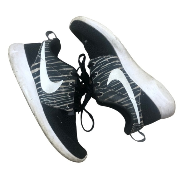 Nike Roshe One Custom Zebra Print Running Shoes - Picture 15 of 16